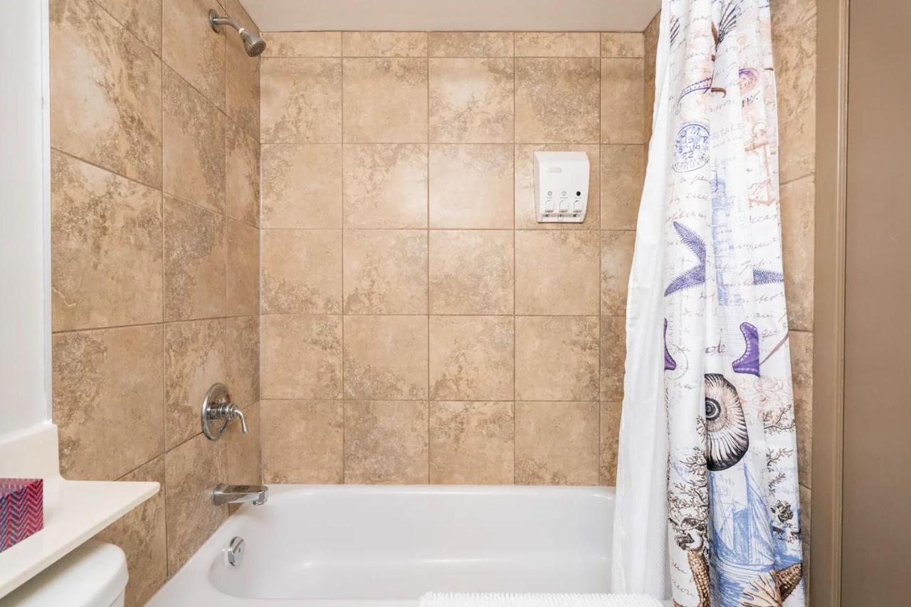 Entire Condo Downtown, Walk To Bmo & Stampede, Parking, 1,5 Hrs To Banff Калгари Экстерьер фото